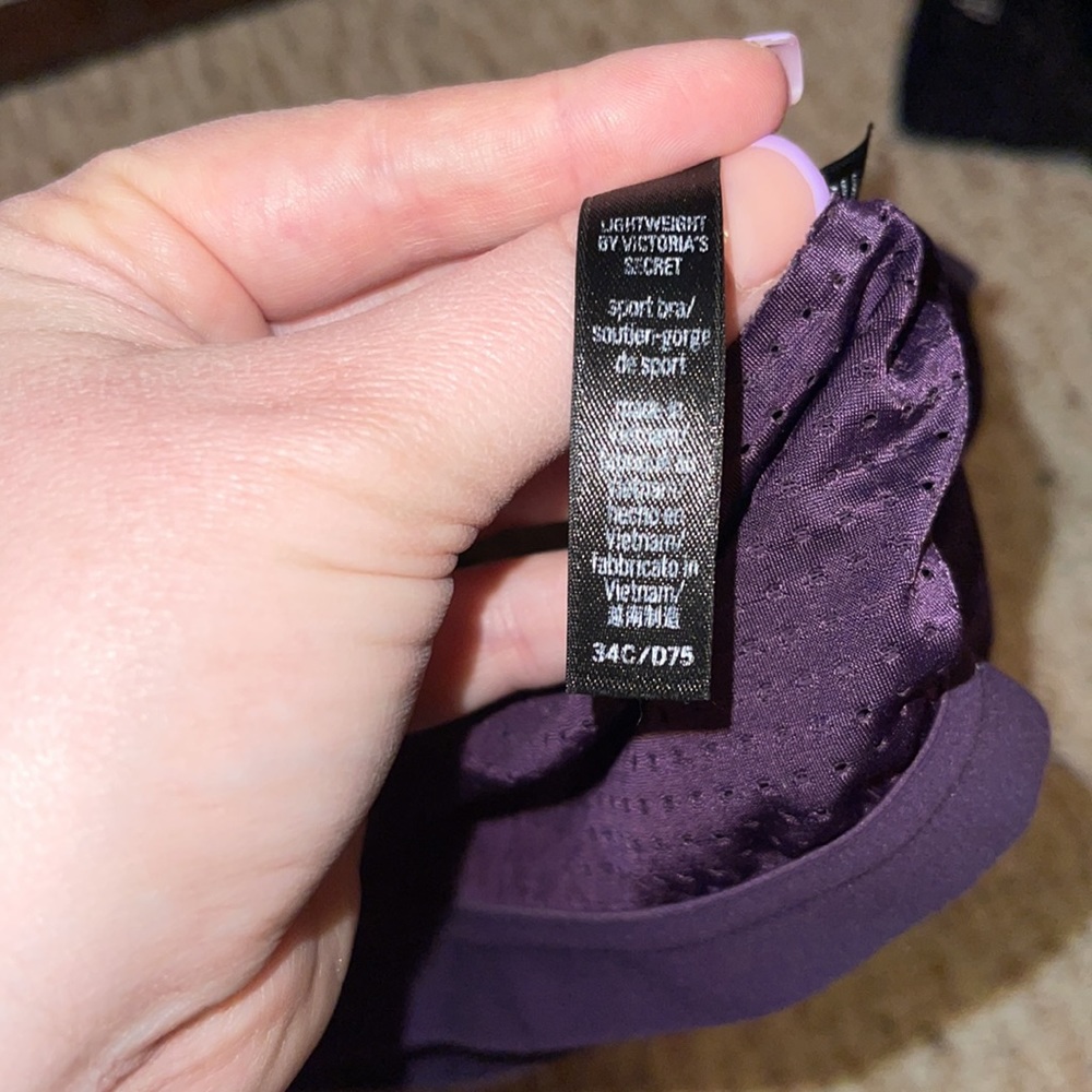 Victoria’s Secret sports bra - Picture 3 of 3